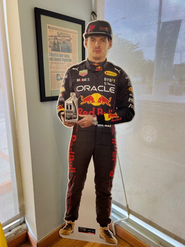 Standee - Image 3