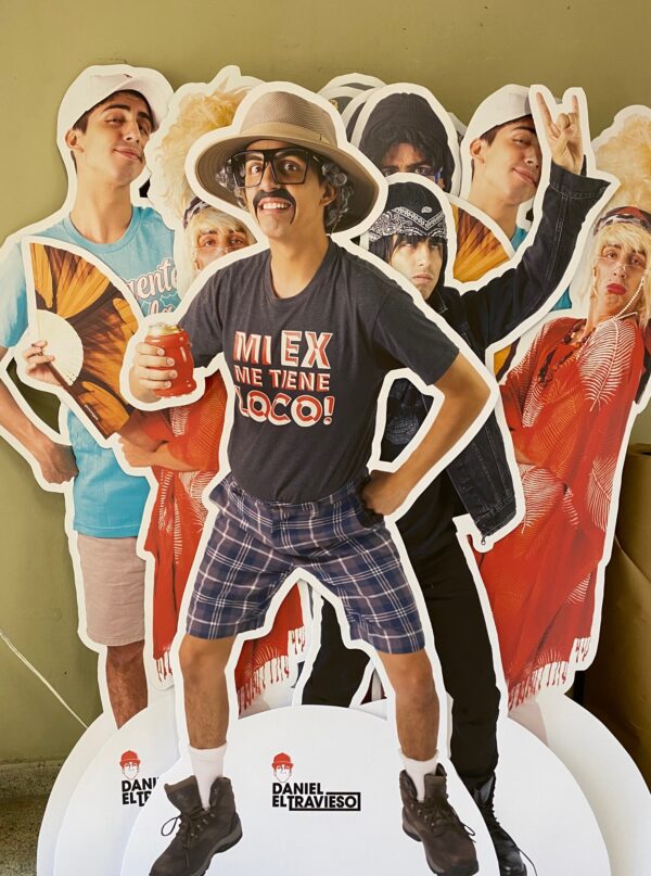 Standee - Image 2
